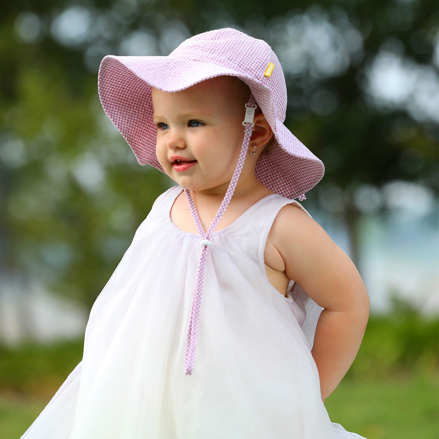 DASMINI Baby&Toddler Stripe Wide Brim Sun Hats UPF 50+ Sun Protection Beach Bucket Cap Cute Adjustable Hat (Red Checkered, 0-6M)